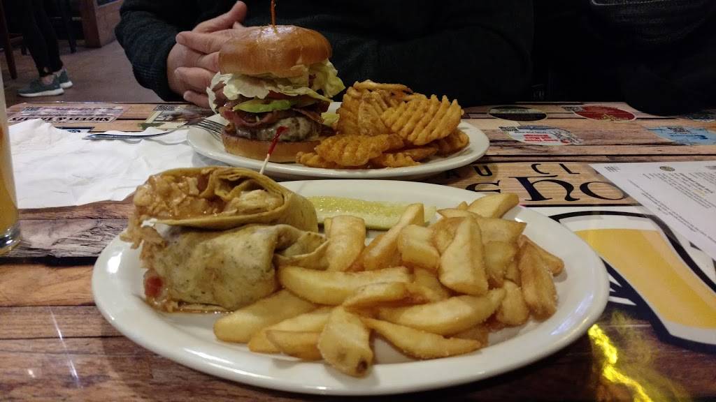 Eau Claire Ale House | restaurant | 120 N Clairemont Ave, Eau Claire, WI 54703, USA | 7155143801 OR +1 715-514-3801