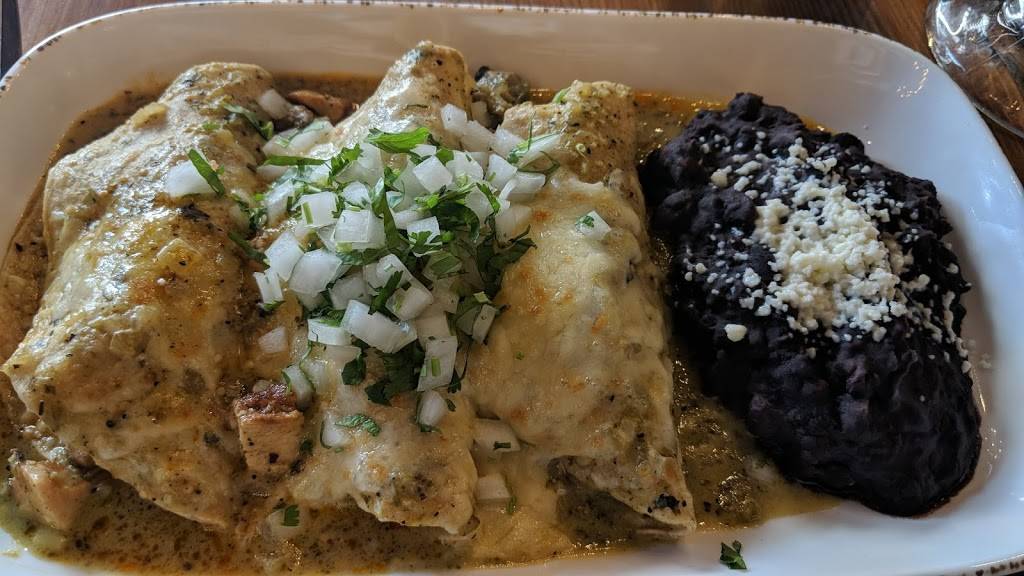 Fat Rosies Taco and Tequila Bar | restaurant | 47 E Chicago Ave, Naperville, IL 60540, USA | 6303280060 OR +1 630-328-0060