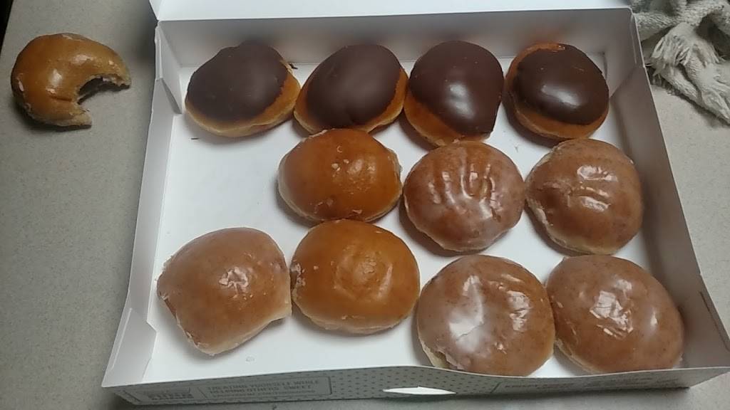 Krispy Kreme | cafe | 6990 E Broad St, Columbus, OH 43213, USA | 6148661328 OR +1 614-866-1328