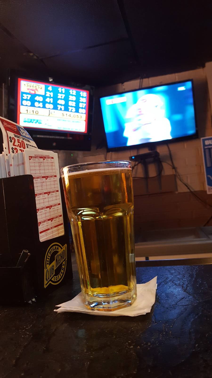 Mulligans Pub & Grub | restaurant | 27406 Eight Mile Rd, Farmington Hills, MI 48336, USA | 2484710777 OR +1 248-471-0777