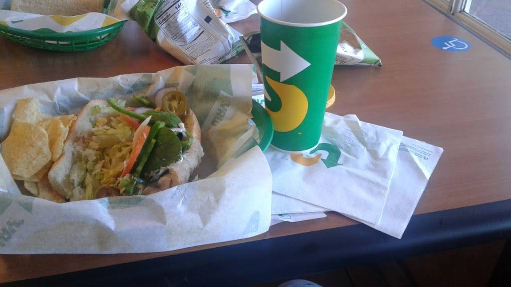 Subway Restaurants | restaurant | 23705 Malibu Rd #200, Malibu, CA 90265, USA | 3104560565 OR +1 310-456-0565
