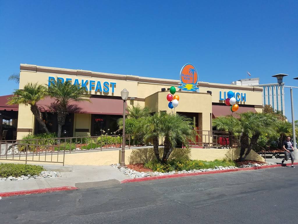 The Broken Yolk Cafe | restaurant | 1760 Camino Del Rio N, San Diego, CA 92108, USA | 6195749655 OR +1 619-574-9655