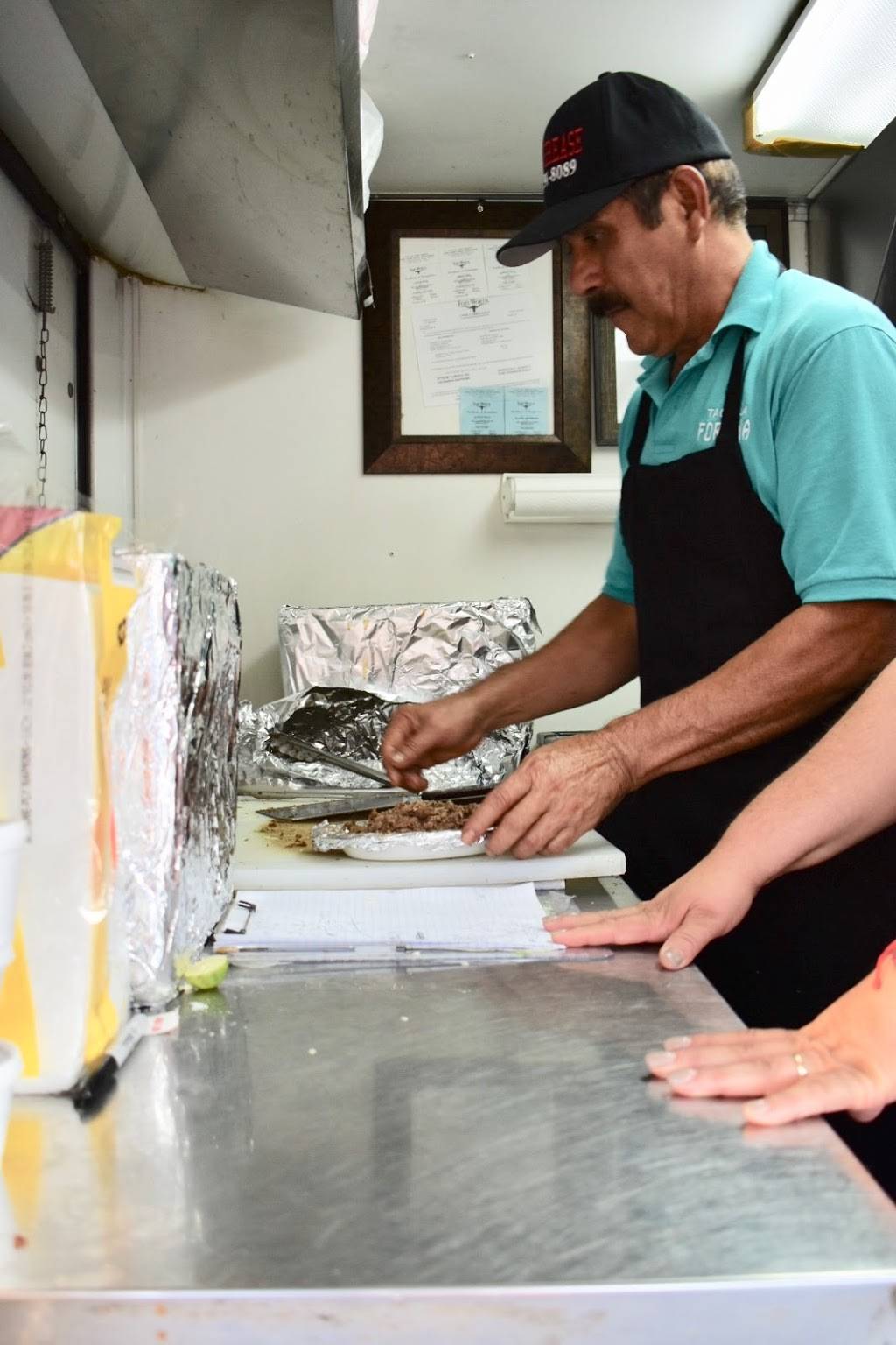 La Fortuna Tacos | restaurant | 700-798 W Ripy St, Fort Worth, TX 76110, USA | 8176918891 OR +1 817-691-8891