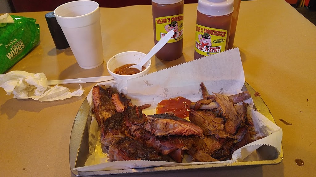 Majors Smokehouse | restaurant | 2701 Lisenby Ave, Panama City, FL 32405, USA | 8508675256 OR +1 850-867-5256