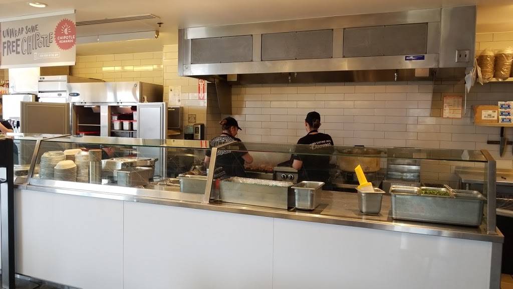 Chipotle Mexican Grill | restaurant | 22235 W 66th St, Shawnee, KS 66226, USA | 9134412700 OR +1 913-441-2700