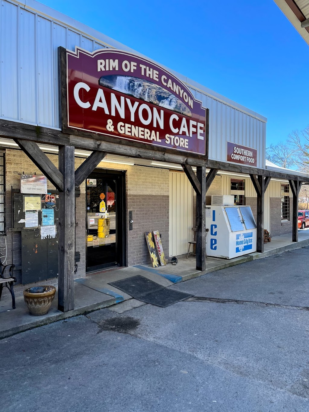 Rim of the Canyon Cafe & Grocery | restaurant | 7138, 477 AL-35, Fort Payne, AL 35967, USA | 2568456402 OR +1 256-845-6402
