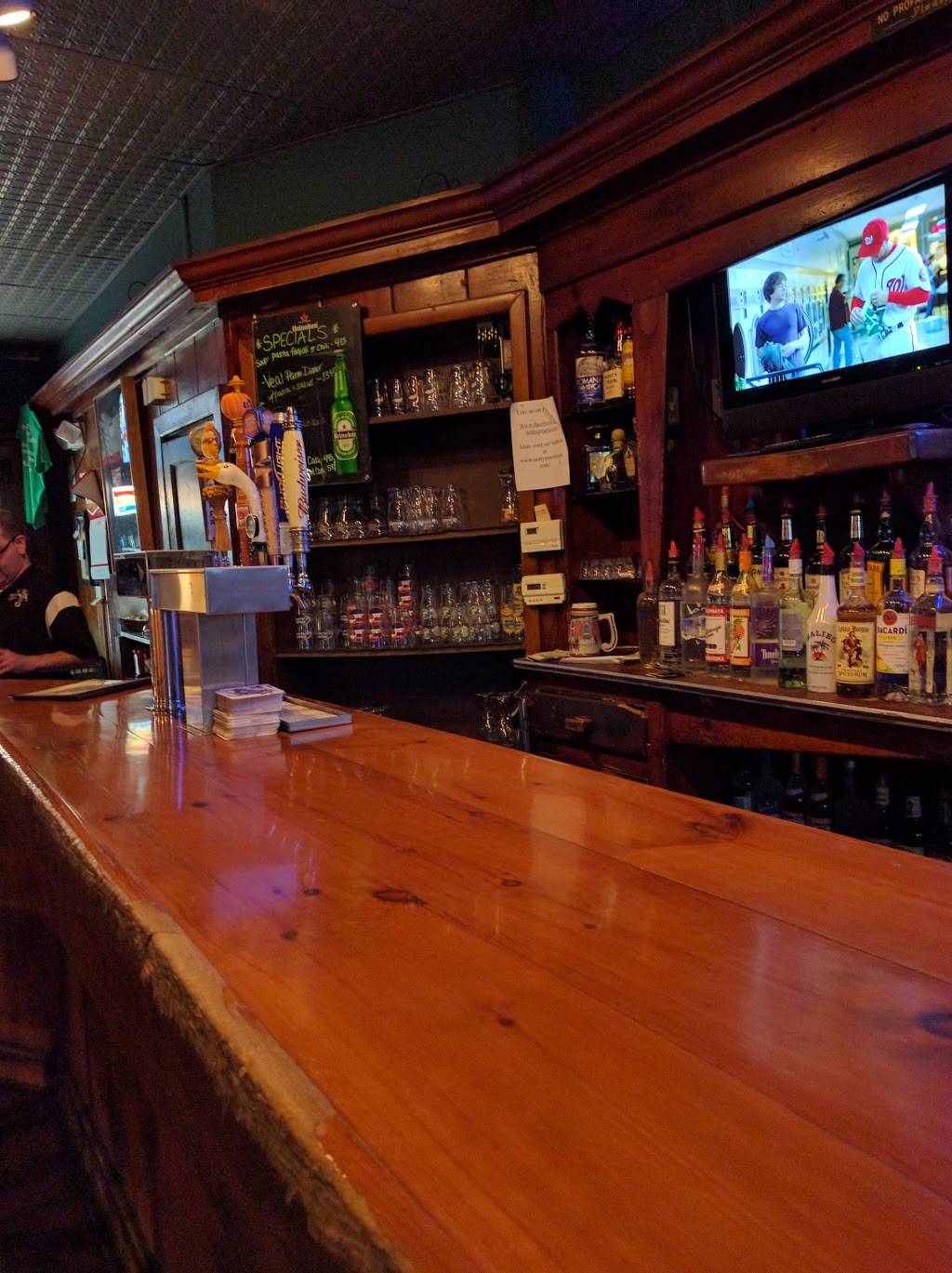 Notty Pine Tavern | restaurant | 2301 15th St, Troy, NY 12180, USA | 5182724557 OR +1 518-272-4557