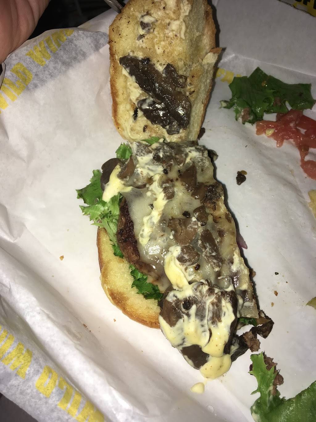 Buffalo Wild Wings | restaurant | 7130 Cermak Rd, Berwyn, IL 60402, USA | 7087492319 OR +1 708-749-2319