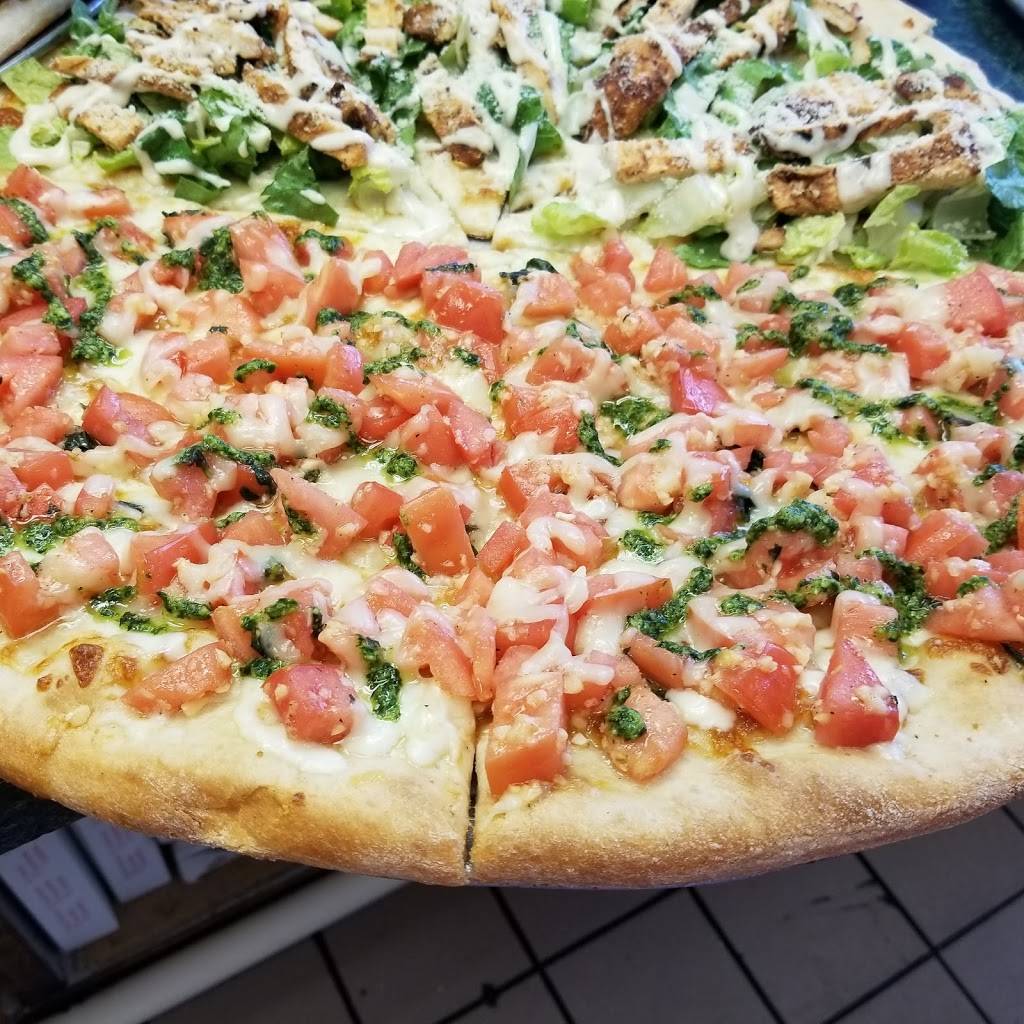 Lamici Pizza & Pasta | restaurant | 16053 Rockaway Blvd, Jamaica, NY 11434, USA | 7189786300 OR +1 718-978-6300