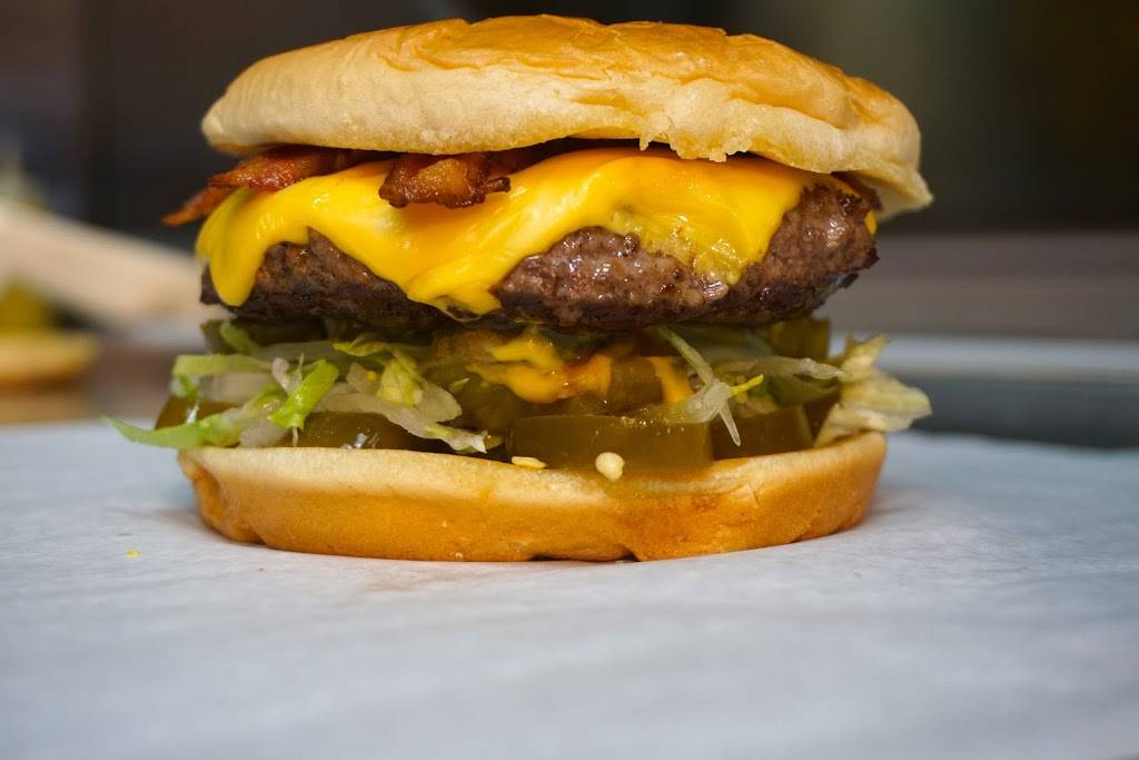 Mighty Fine Burgers | restaurant | 201, 1380 University Oaks Blvd #1380, Round Rock, TX 78664, USA | 5123813310 OR +1 512-381-3310