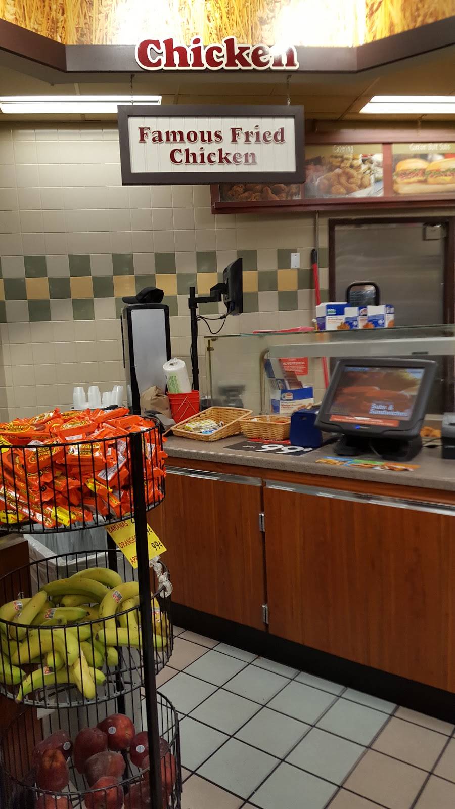 Royal Farms | meal takeaway | 1525 E Joppa Rd, Parkville, MD 21234, USA | 4104940545 OR +1 410-494-0545