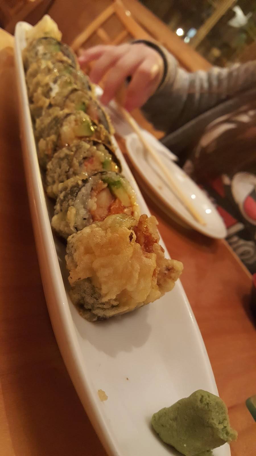 Banh Mi & Co | restaurant | 3141 N Broadway, Chicago, IL 60657, USA | 7738689988 OR +1 773-868-9988