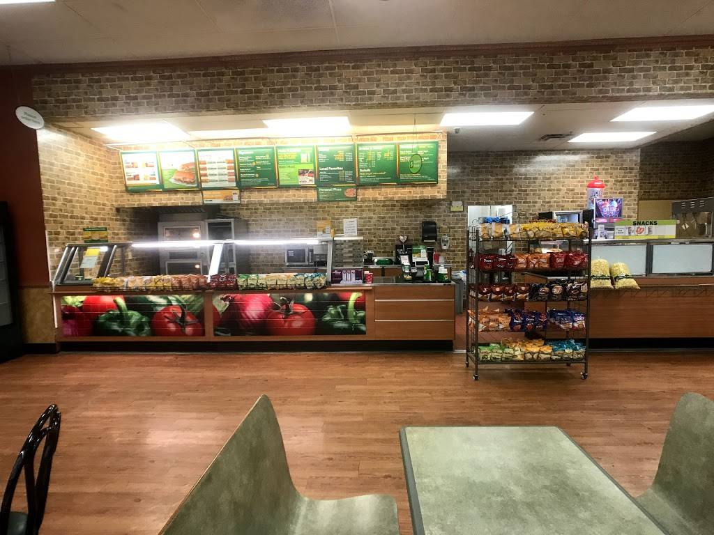 Subway Restaurants | restaurant | 39500 Ford Rd, Canton, MI 48187, USA | 7349830275 OR +1 734-983-0275