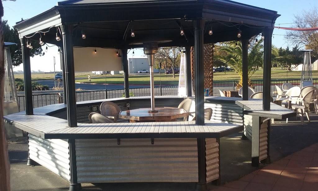 Hangar BBQ | restaurant | 26 Macready Dr, Merced, CA 95341, USA | 2096789009 OR +1 209-678-9009