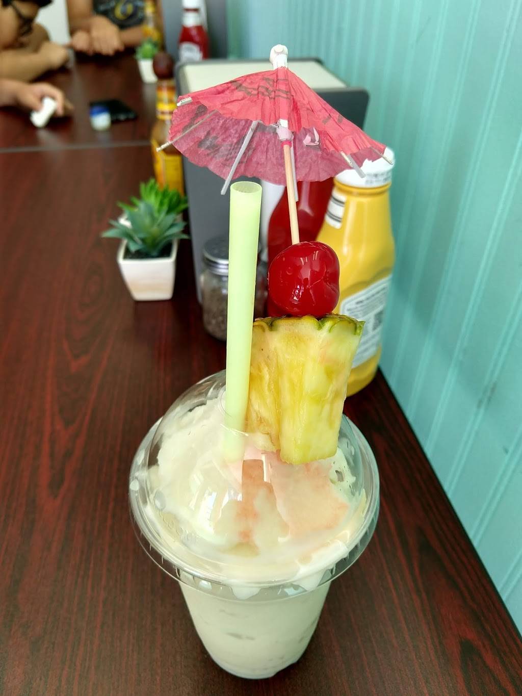 Ricanmex frappes & Grill | restaurant | 2940 South 13th Street, Milwaukee, WI 53215, USA | 4145533748 OR +1 414-553-3748