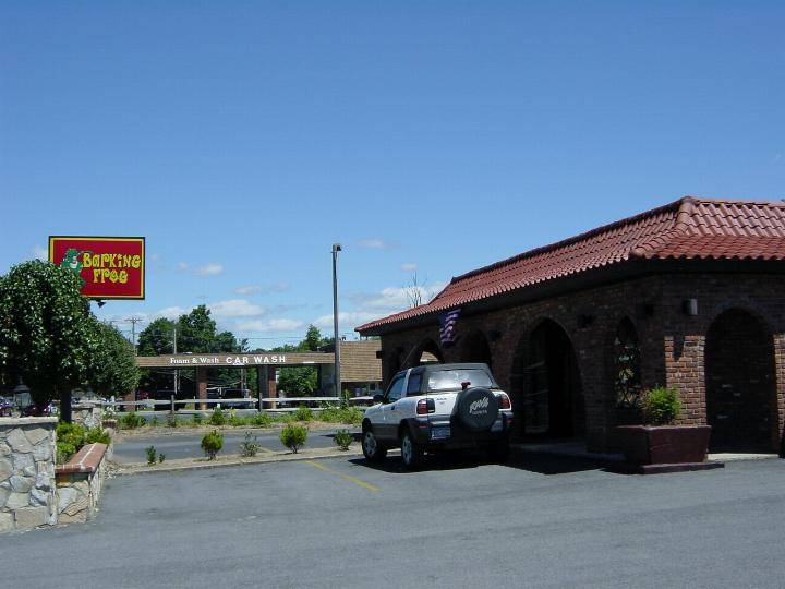 Beacon Barking Frog | restaurant | 435 Fishkill Ave, Beacon, NY 12508, USA | 8458311337 OR +1 845-831-1337