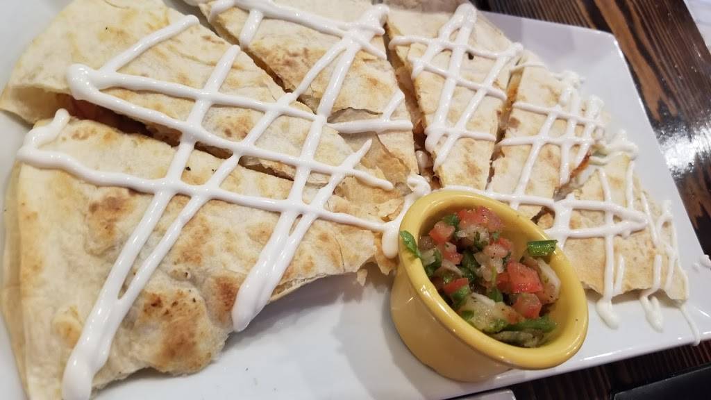 Oak House Mexican Kitchen | restaurant | 155 Tulip Ave, Floral Park, NY 11001, USA | 5167752135 OR +1 516-775-2135