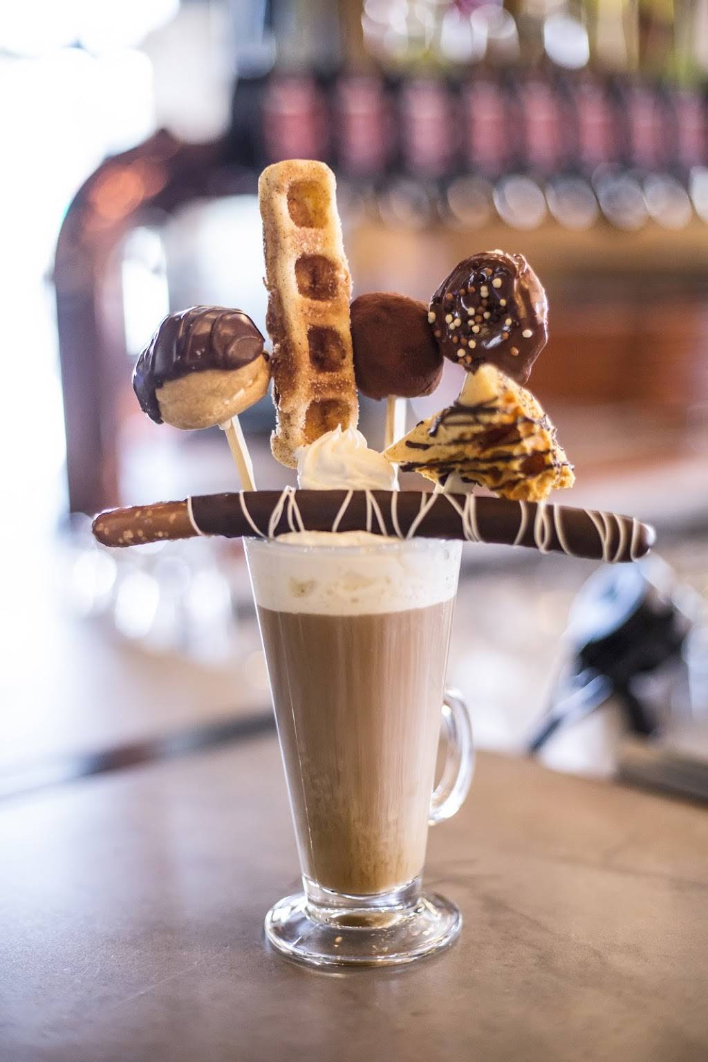 LÉtabli brasserie urbaine | restaurant | 1N6, 154 Rue Lindsay, Drummondville, QC J2C 4L1, Canada | 8198503030 OR +1 819-850-3030