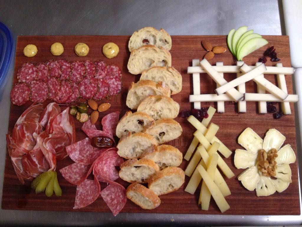 Accent On Wine & More | restaurant | 132 S Main St, Summerville, SC 29483, USA | 8438321212 OR +1 843-832-1212