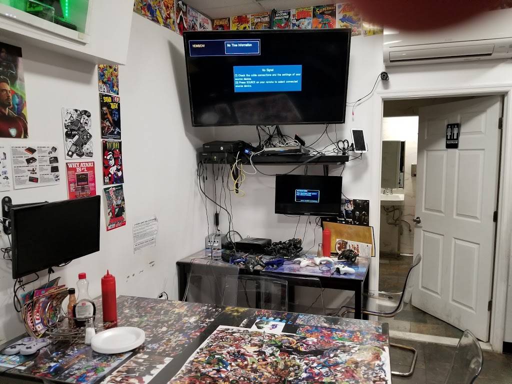 Action Burger | restaurant | 292 Graham Ave, Brooklyn, NY 11211, USA | 7185994376 OR +1 718-599-4376