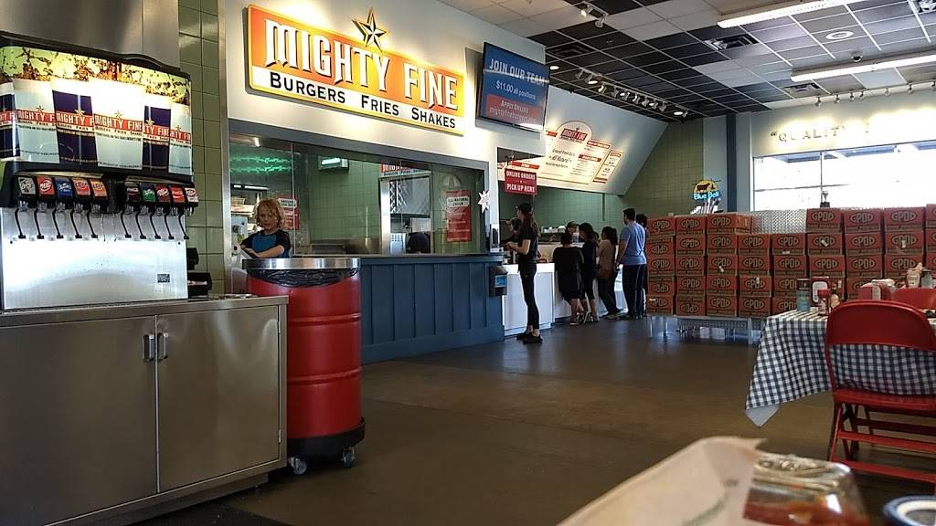 Mighty Fine Burgers | restaurant | 201, 1380 University Oaks Blvd #1380, Round Rock, TX 78664, USA | 5123813310 OR +1 512-381-3310