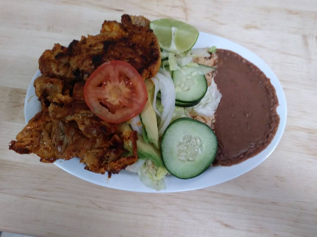 El Paisano Restaurant & Bakery | restaurant | 1006 6th St, Taft, CA 93268, USA | 6614409176 OR +1 661-440-9176