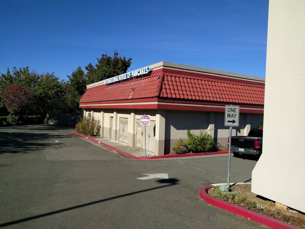 IHOP | restaurant | 1401 E Monte Vista Ave, Vacaville, CA 95688, USA | 7074518895 OR +1 707-451-8895