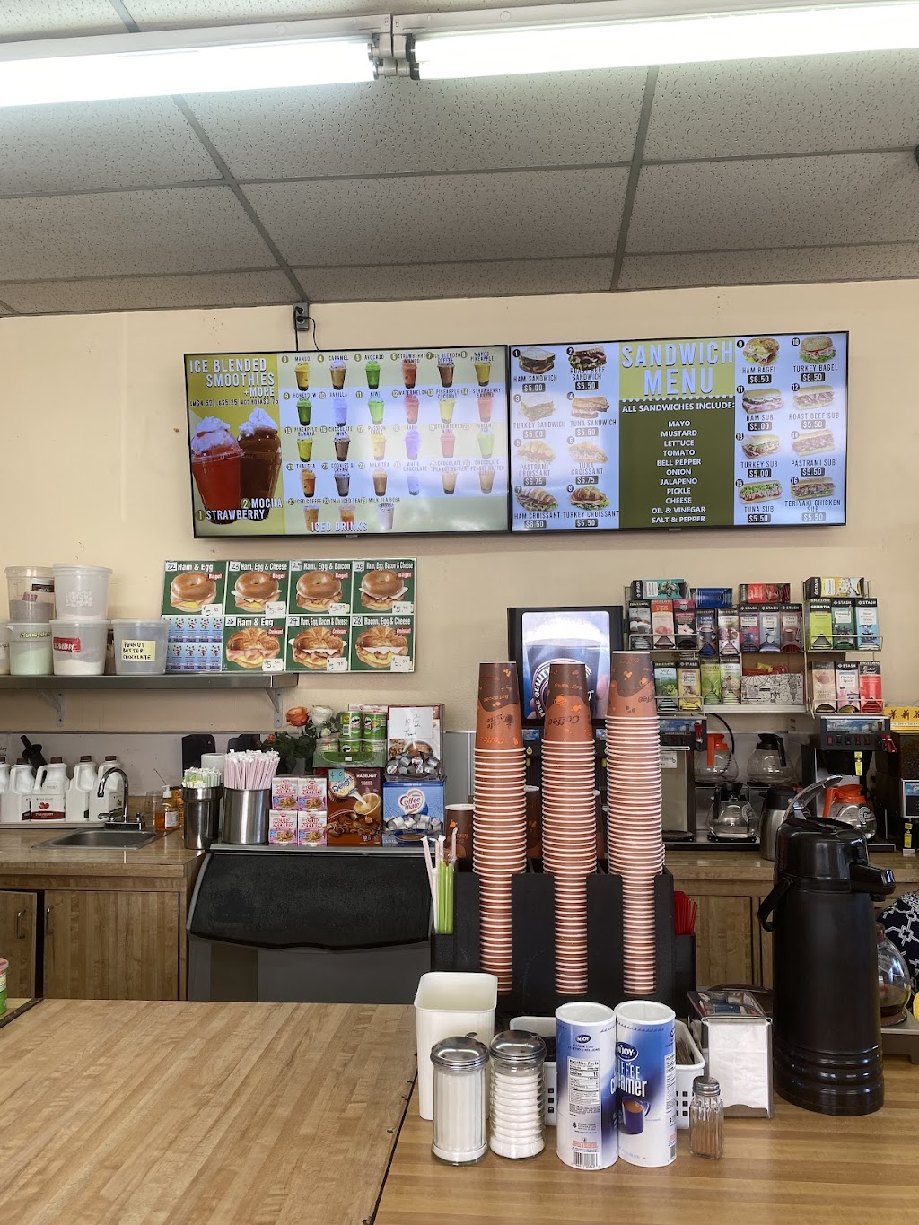 Jons Donuts | bakery | 507 W Willow St, Long Beach, CA 90806, USA | 5629800042 OR +1 562-980-0042