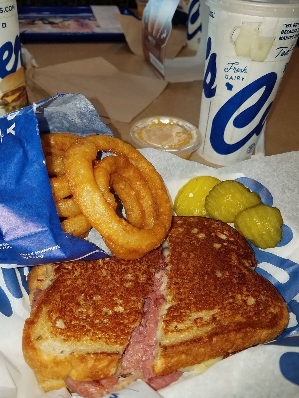 Culvers | restaurant | 1301 Sw, MO-7, Blue Springs, MO 64015, USA | 8162208700 OR +1 816-220-8700