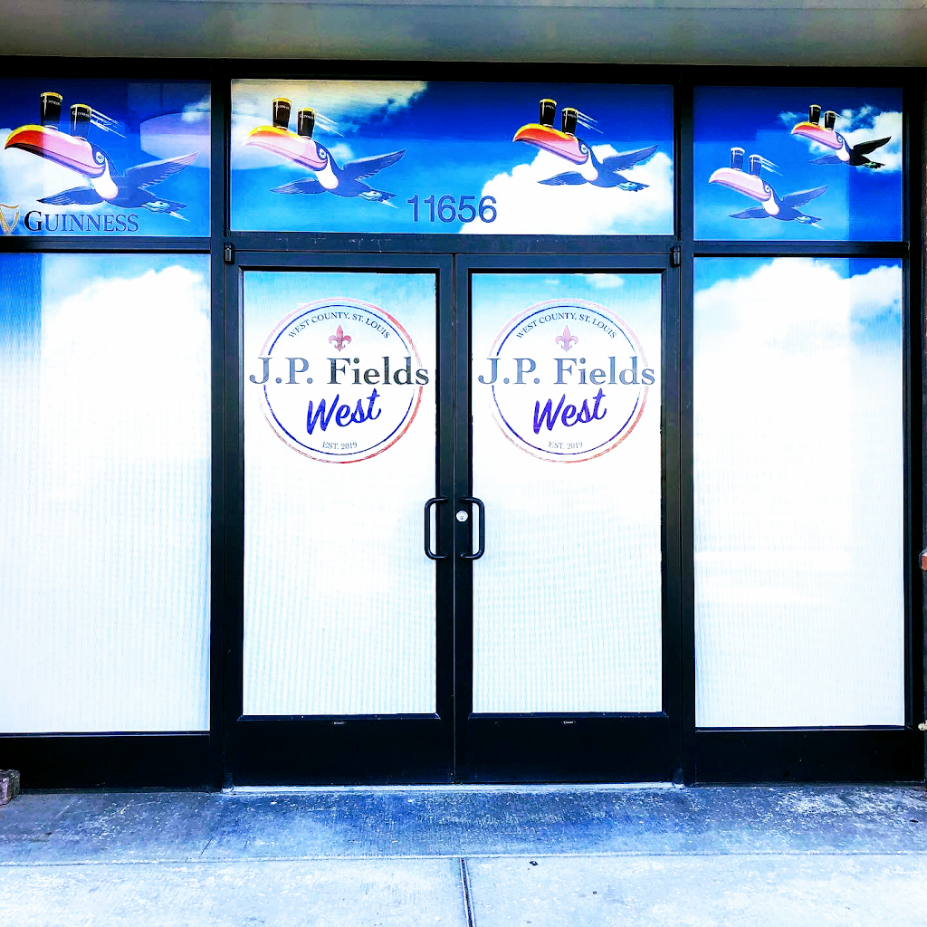 J. P. Fields West | restaurant | 11656 Manchester Rd, Des Peres, MO 63131, USA | 3144620127 OR +1 314-462-0127