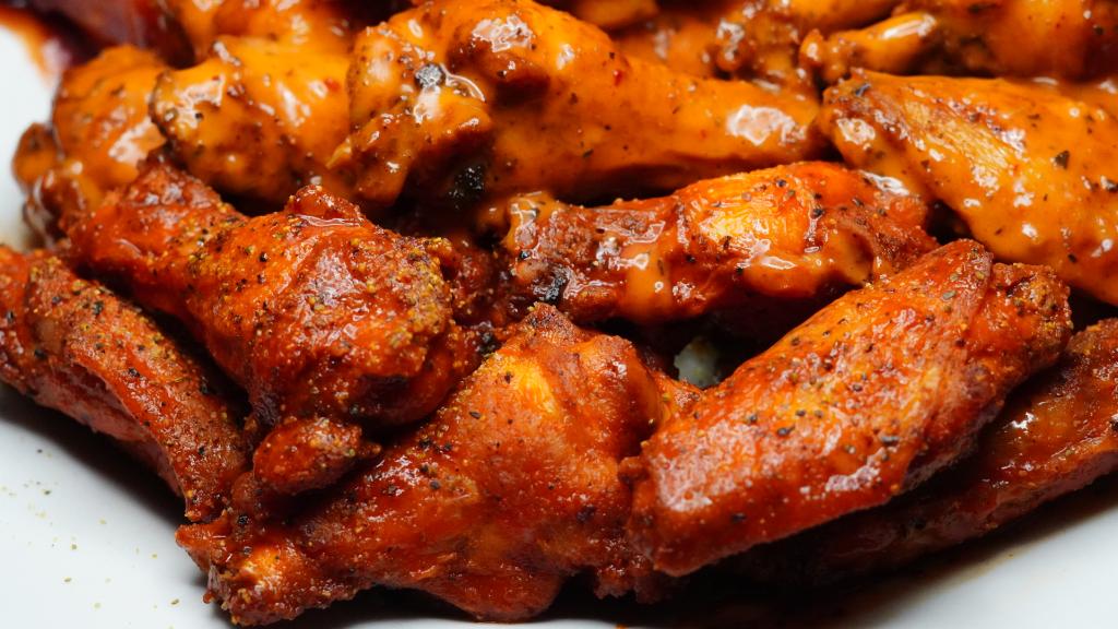 Adrian Victory Wings | restaurant | 414 W Louisiana Ave, Dallas, TX 75224, USA | 9452331939 OR +1 945-233-1939