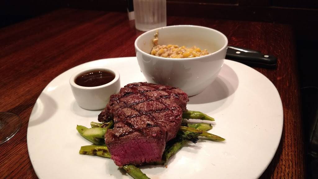 North Harbor Club | restaurant | 100 N Harbor Pl, Davidson, NC 28036, USA | 7048965559 OR +1 704-896-5559