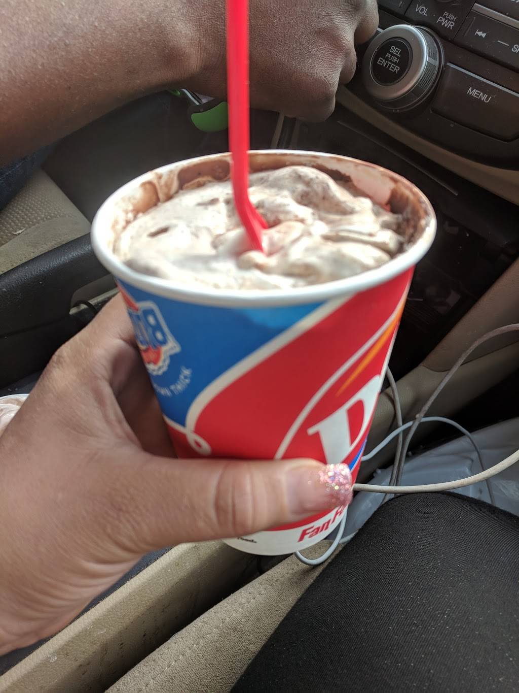 Dairy Queen | restaurant | 102 CA-1, Huntington Beach, CA 92648, USA | 7143744408 OR +1 714-374-4408