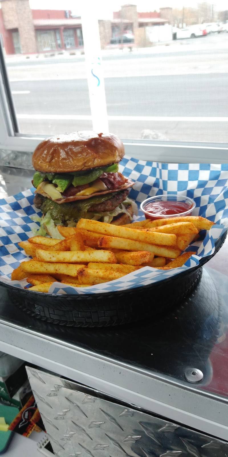 Cesar Mobile Wings | restaurant | 6120 Central Ave SW, Albuquerque, NM 87105, USA | 5055048480 OR +1 505-504-8480