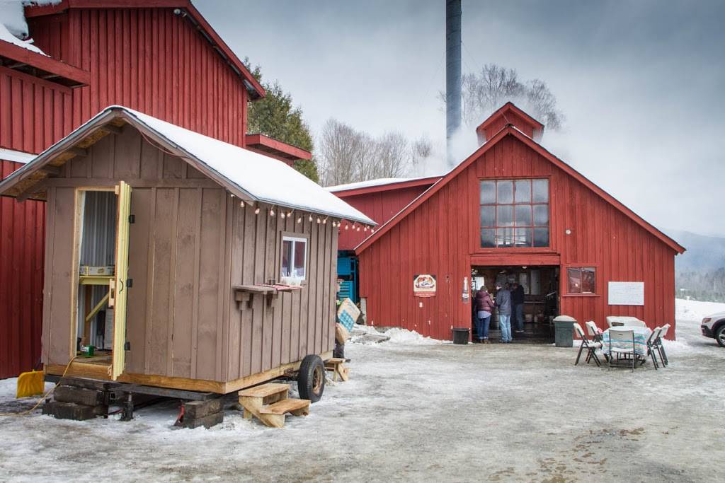 Purinton Maple and Tree Farm | restaurant | 190 Pond Rd, Huntington, VT 05462, USA | 8024344385 OR +1 802-434-4385