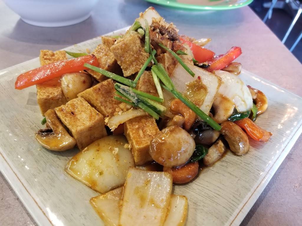 Lucky Thai Food | restaurant | 1570 Alton Rd #C, Miami Beach, FL 33139, USA | 3057638311 OR +1 305-763-8311