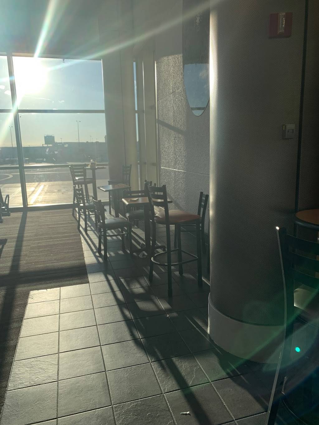 Subway | meal takeaway | 4200 NW 21st Street Concourse H, Miami, FL 33122, USA | 3058767927 OR +1 305-876-7927