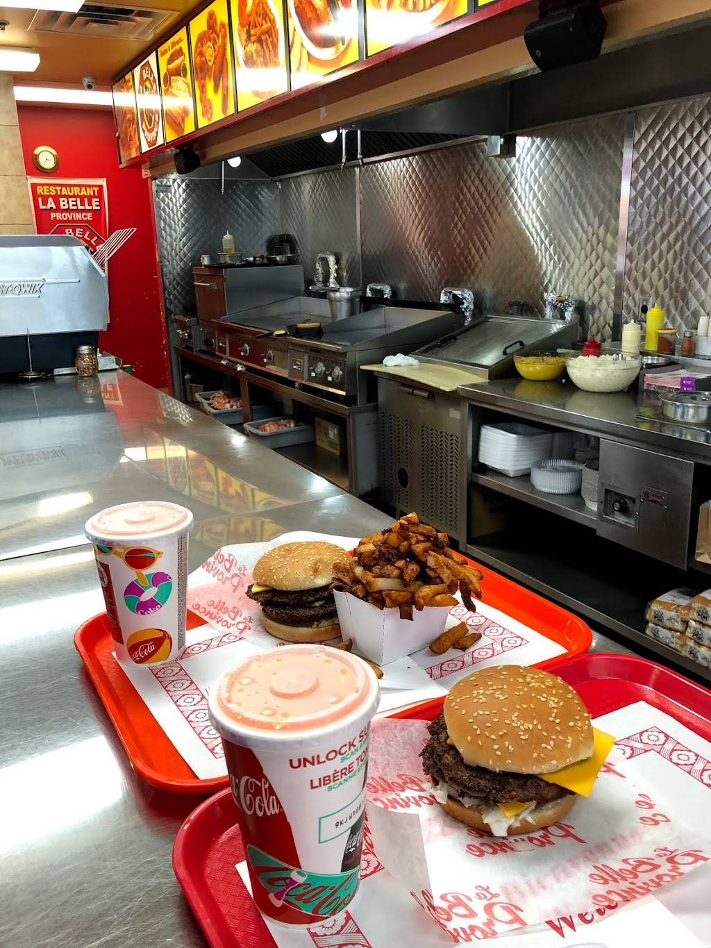 Restaurant La Belle Province | restaurant | 2764 Boulevard Jacques-Cartier E, Longueuil, QC J4N 1P8, Canada | 4504489497 OR +1 450-448-9497