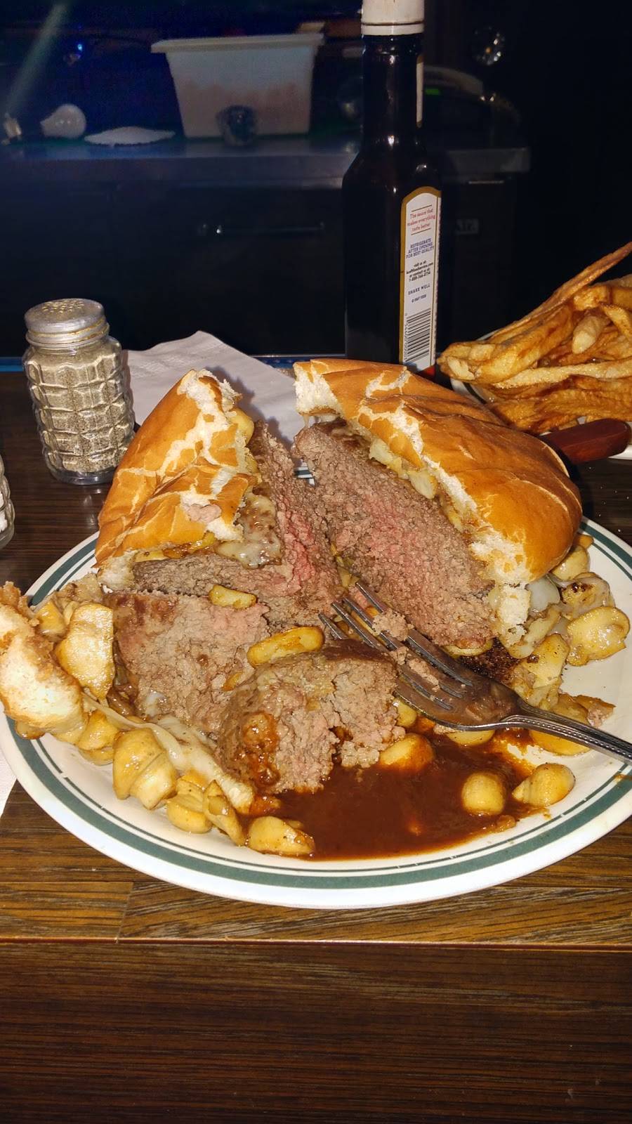 Chateau Louise Restaurant | restaurant | 4320 Luna Pier Rd, Luna Pier, MI 48157, USA | 7348484758 OR +1 734-848-4758