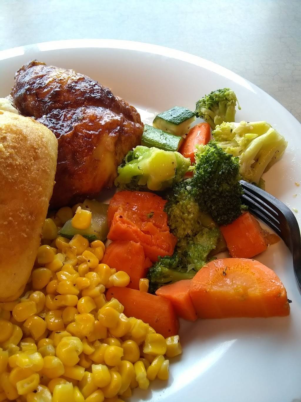 Boston Market | restaurant | 2091 Hillside Avenue, New Hyde Park, NY 11040, USA | 5163282424 OR +1 516-328-2424