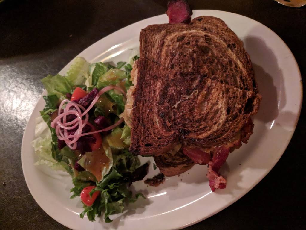 Markum Inn | restaurant | 36903 OR-213, Mt Angel, OR 97362, USA | 5038296006 OR +1 503-829-6006