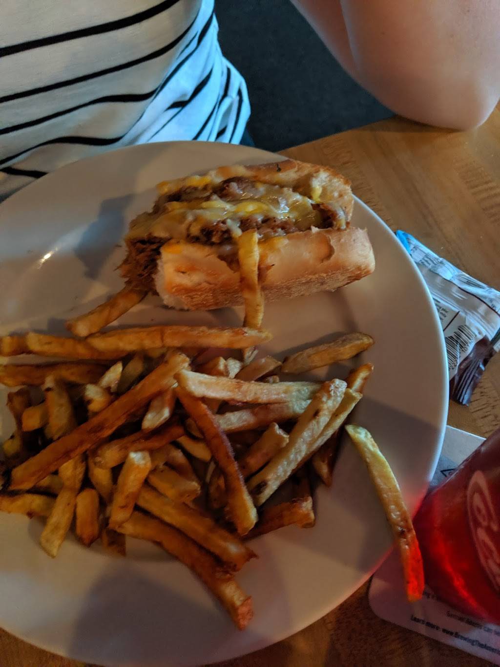 Fast Breaks Restaurant | restaurant | 1465 Lisbon St, Lewiston, ME 04240, USA | 2077823305 OR +1 207-782-3305