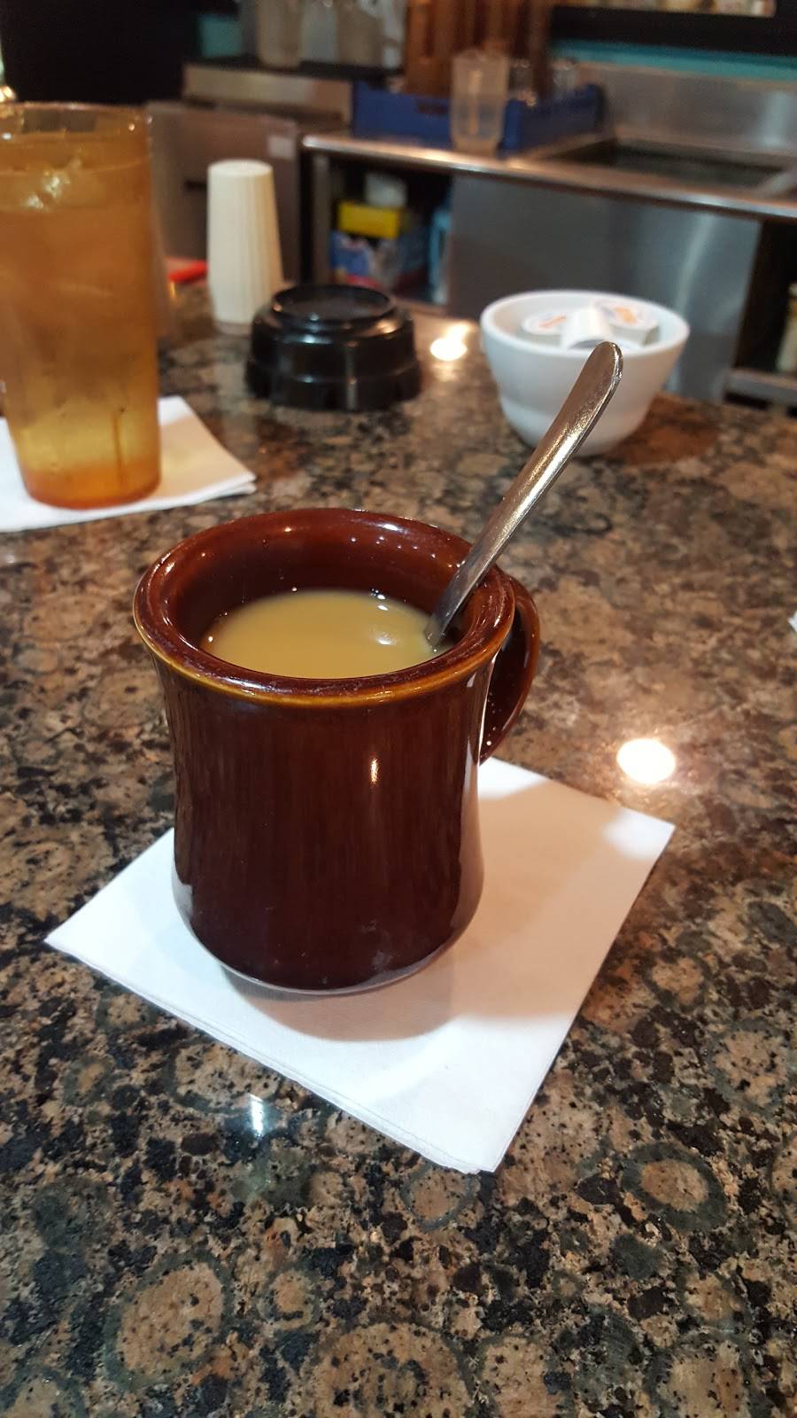 Dels Diner | restaurant | 14650 Woodforest Blvd, Houston, TX 77015, USA | 7134531520 OR +1 713-453-1520