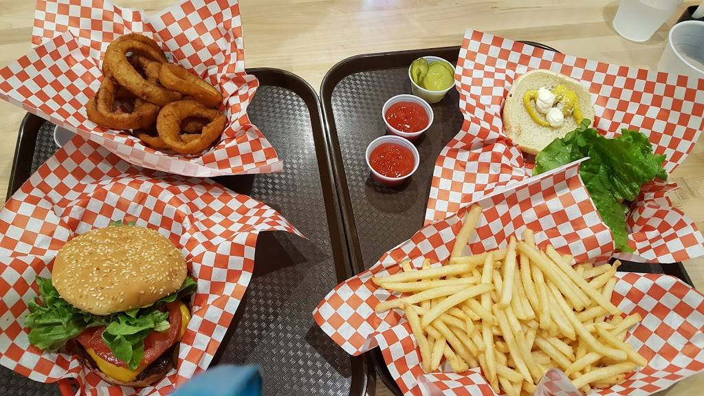 Burger Hut | Cameron Park | restaurant | 3000 Green Valley Rd #17, Cameron Park, CA 95682, USA | 9167399130 OR +1 916-739-9130