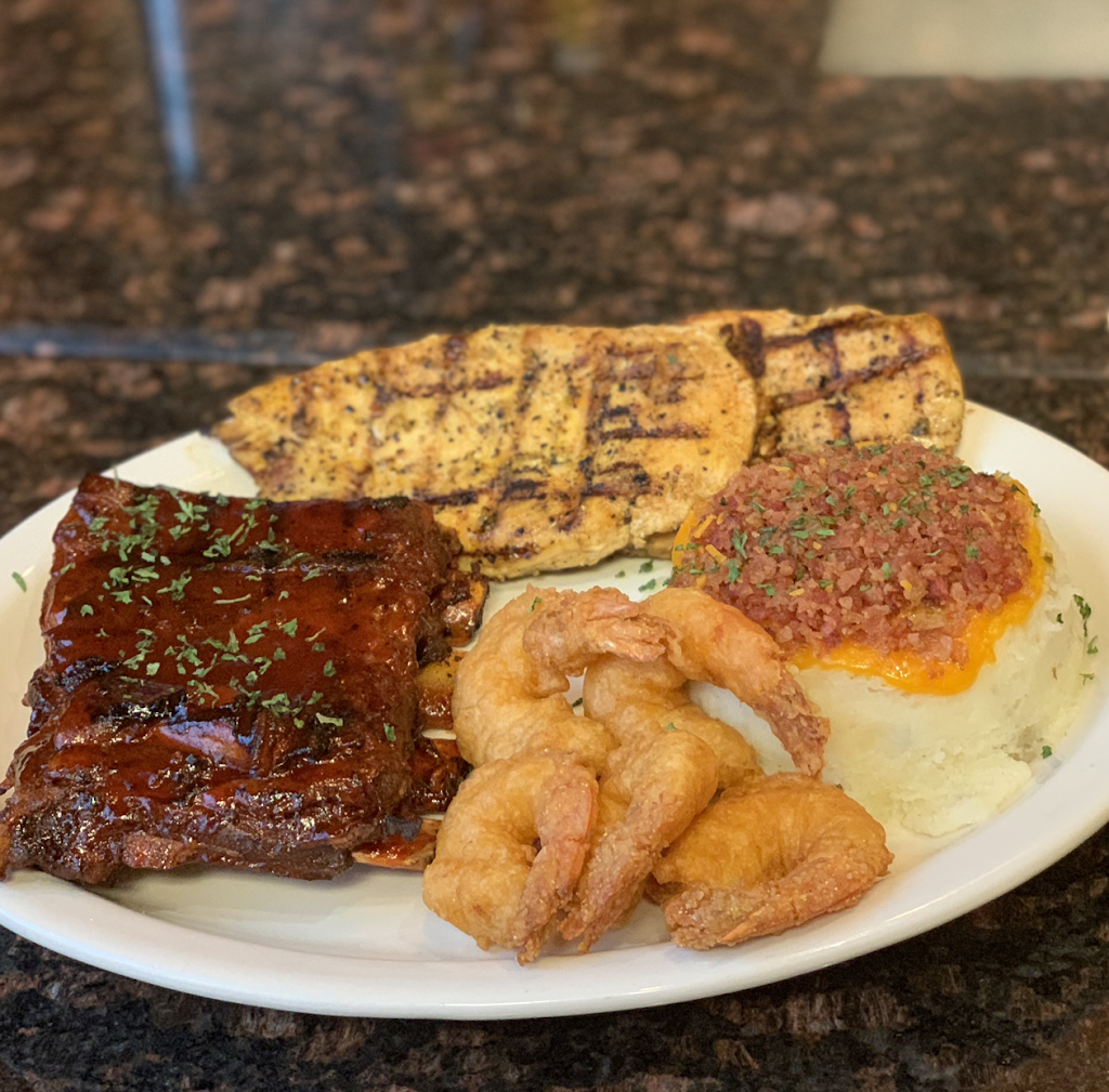 Starters Bar and Grill Midtown | restaurant | 4501 Woodward Ave, Detroit, MI 48201, USA | 3138313100 OR +1 313-831-3100