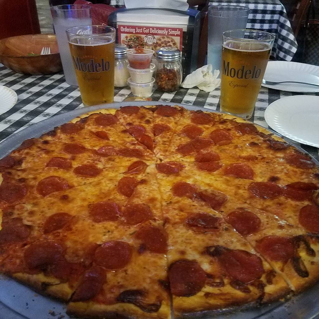 West Hills Pizza Company | restaurant | 7543 Fallbrook Ave, West Hills, CA 91307, USA | 8183474992 OR +1 818-347-4992