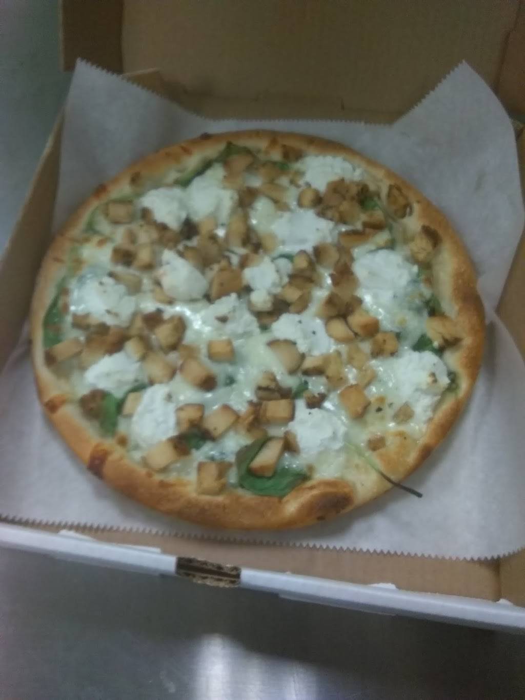 Village Pizza | restaurant | 991 S Main St, Plantsville, CT 06479, USA | 8606200022 OR +1 860-620-0022