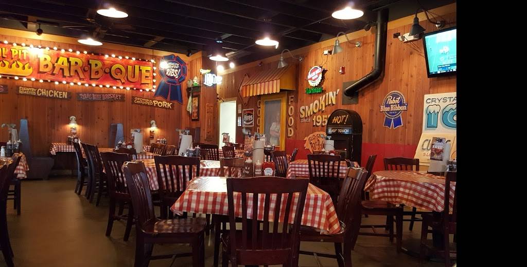 Famous Daves Bar-B-Que | restaurant | 4355 Frontage Rd W, Owatonna, MN 55060, USA | 5074552900 OR +1 507-455-2900