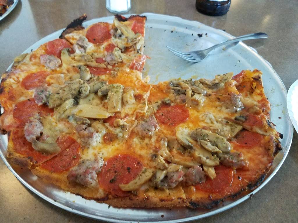 Fricanos Pizza Restaurant | restaurant | 5808 Alpine Ave NW, Comstock Park, MI 49321, USA | 6167855800 OR +1 616-785-5800