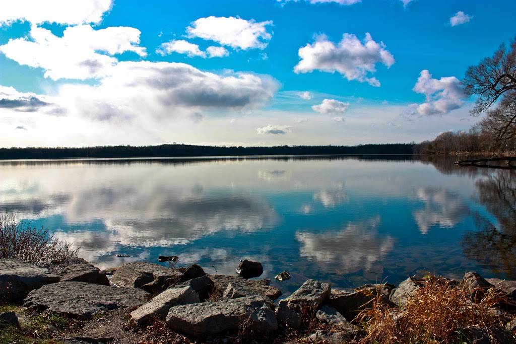 Lake On The Mountain Resort | restaurant | 264 County Rd 7, Prince Edward, ON K0K 2T0, Canada | 6134761321 OR +1 613-476-1321